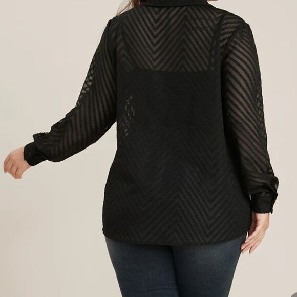NWT BloomChic black geometric sheer top 10/M - Picture 2 of 11